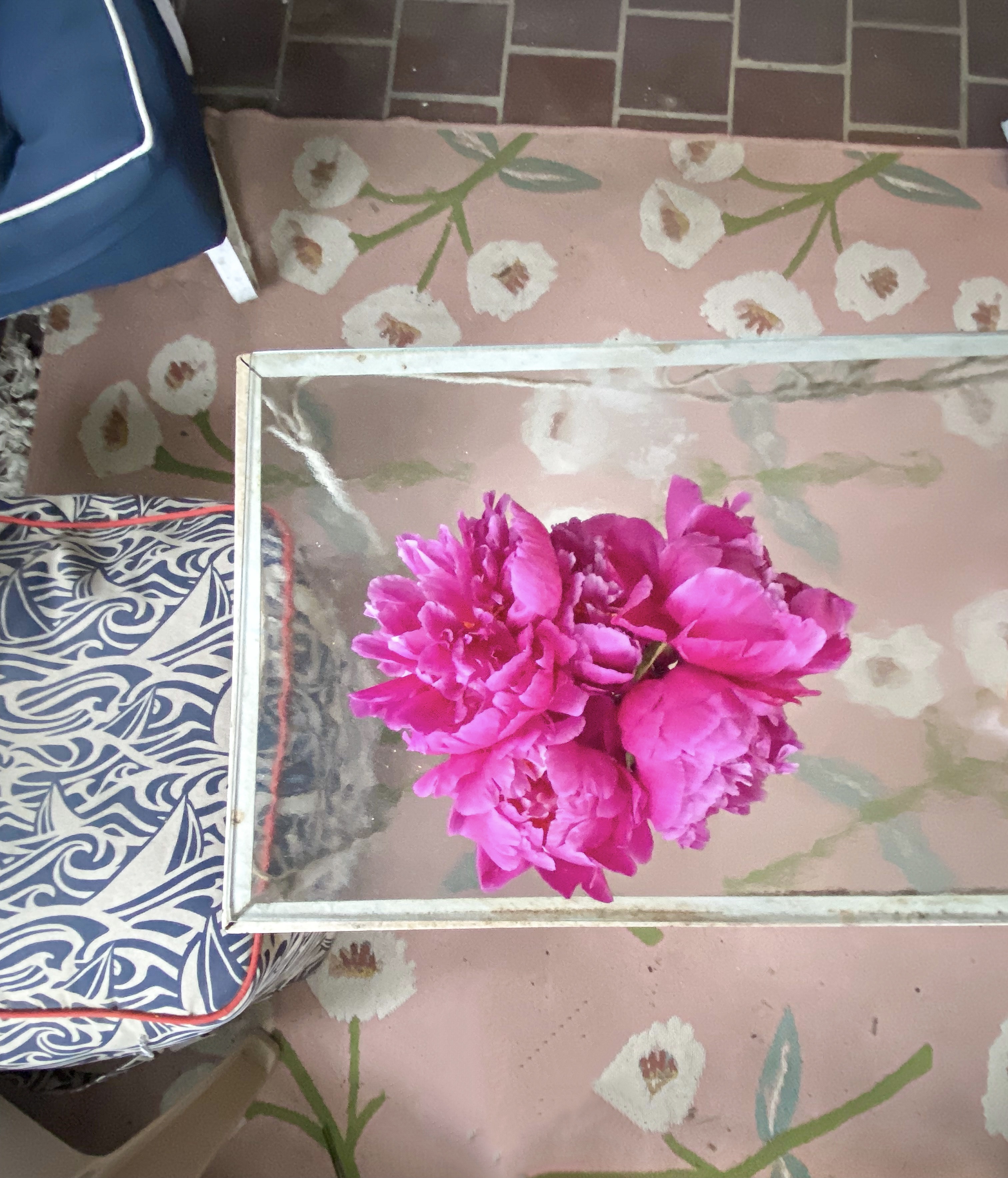 How to Brighten up your Home using Flowers. Peonies 