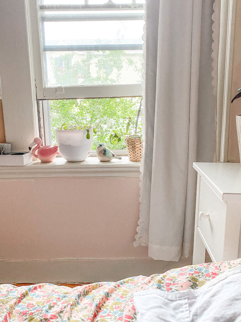 How to Pick a Beautiful Color for Your Bedroom and 4 Paint Tips