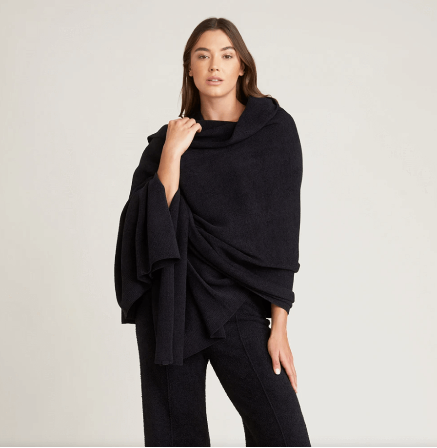 Cozy wrap in black